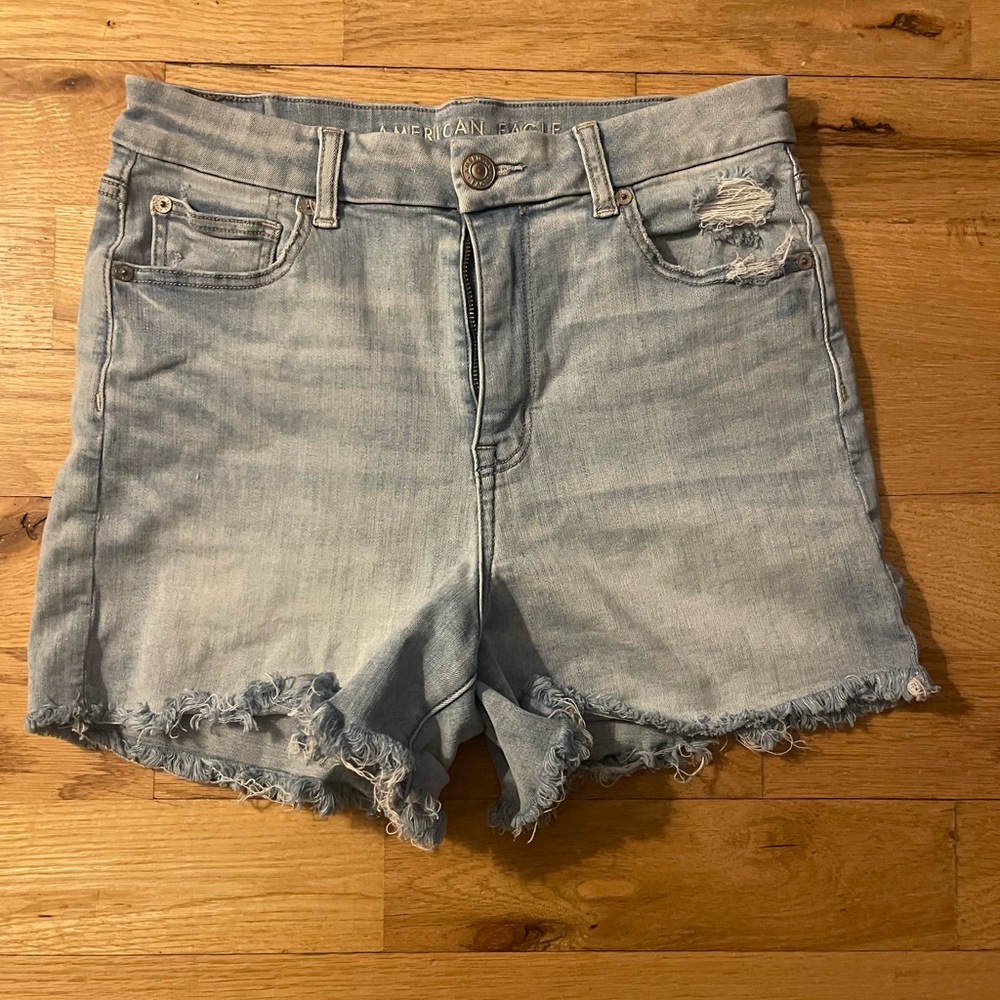 American Eagle curvy high rise shorts size 8